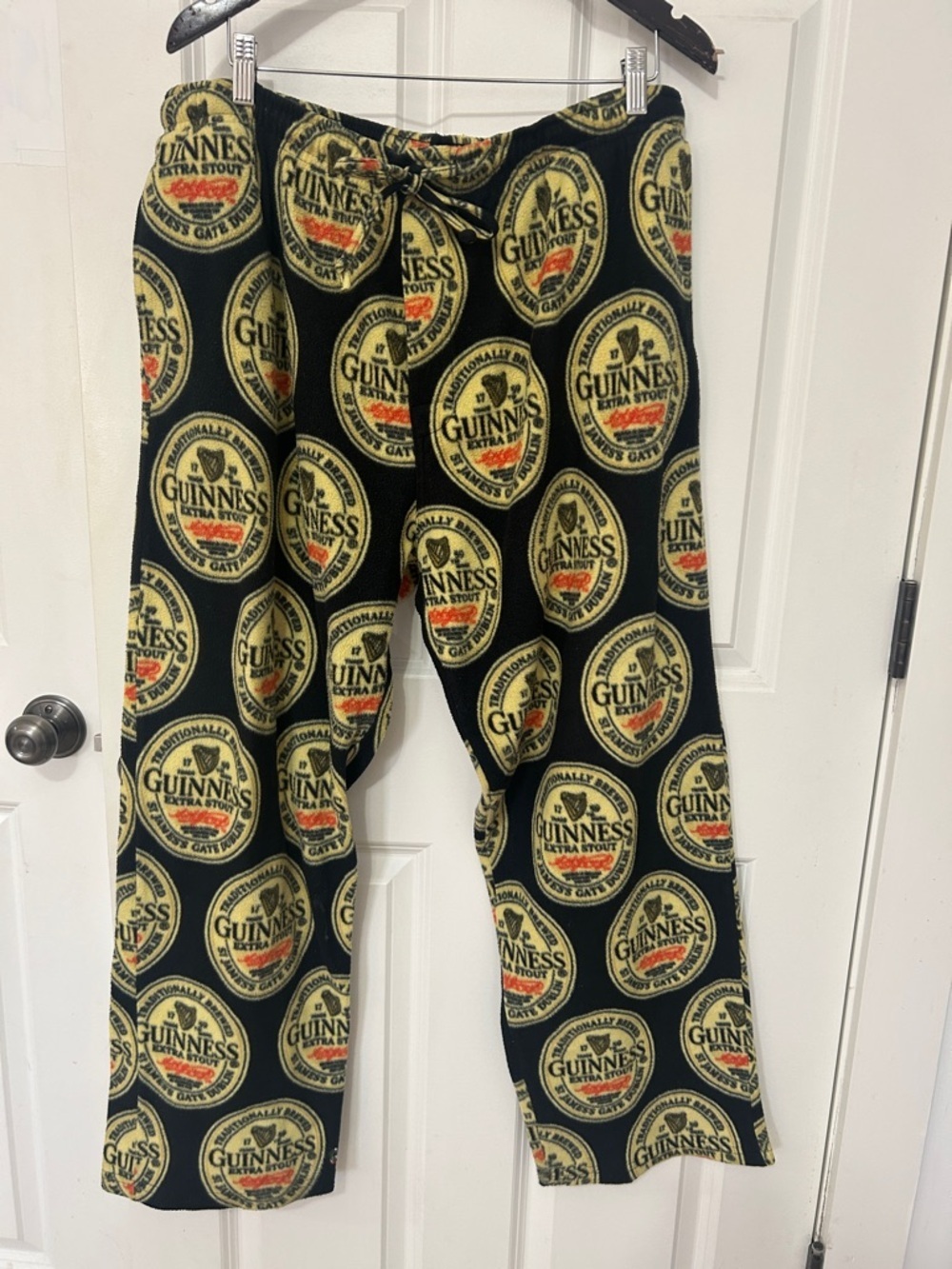 Guinness Black Lounge Pajama Pants with Yellow Logo Medallions size XL pj’s